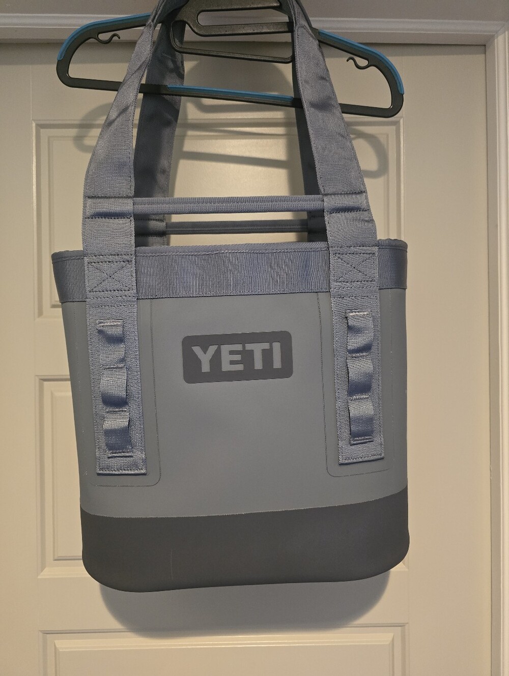 Yeti Two-Tone Gray Soft Cooler Tote Camino 20 - Picture 2 of 6